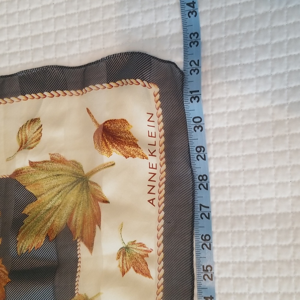 Anne Klein Fall leaf pattern 100% silk scarf - Picture 6 of 6